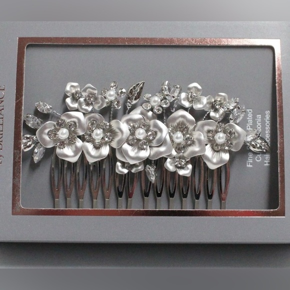 Believe by Brilliance Fine Sliver Plated Hair Comb with Genuine Cubic Zirconi... - Picture 5 of 7